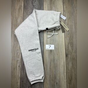 Essentials fear of god sweat pants